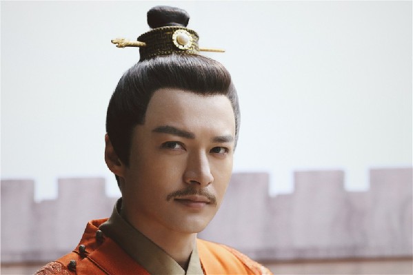 隋唐英雄传演员今昔对比谢君豪,隋唐英雄传和隋唐后传英雄排名