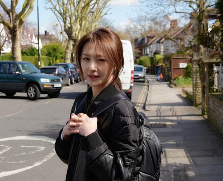 郑爽微博说物以类聚，神秘雪糕群是何物，是粉丝福利还是另有所图