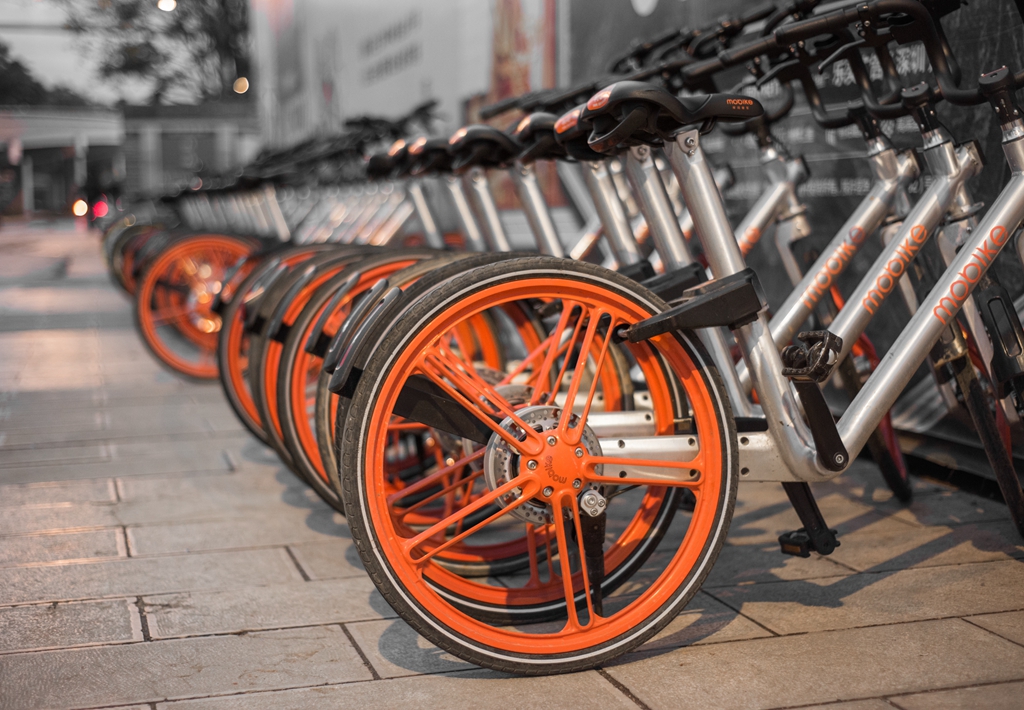 尼康85f1.8d夜景人像作品,尼康d5100501.8拍风景