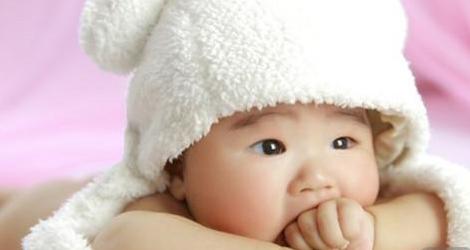 后背出汗和后脑壳出汗是怎么回事,宝宝后背出汗饮食调理