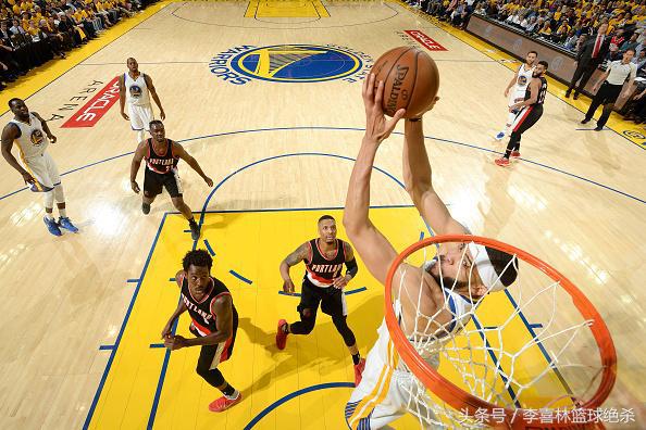 勇士神塔左右三国杀，高空轰炸+梦幻脚步无解，马刺骑士惊魂