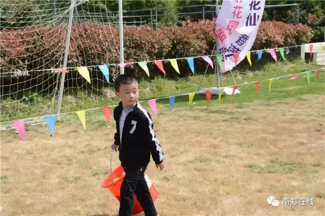 最好的爱是陪伴孩子视频,最好的爱是陪伴萌娃