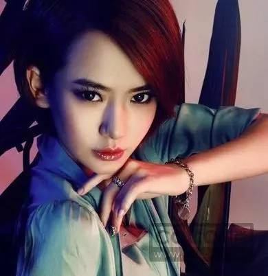 适合晚宴化妆的妆容,晚宴眼妆怎么化妆