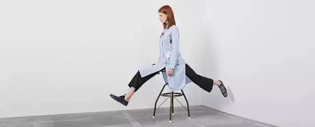 从一家裁缝店，开到1498家，如今香港上市，创始人想修一栋楼