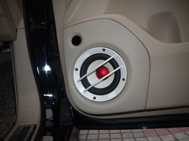 必伟红心SunriseIII系列偏轴心喇叭美观与科技并存