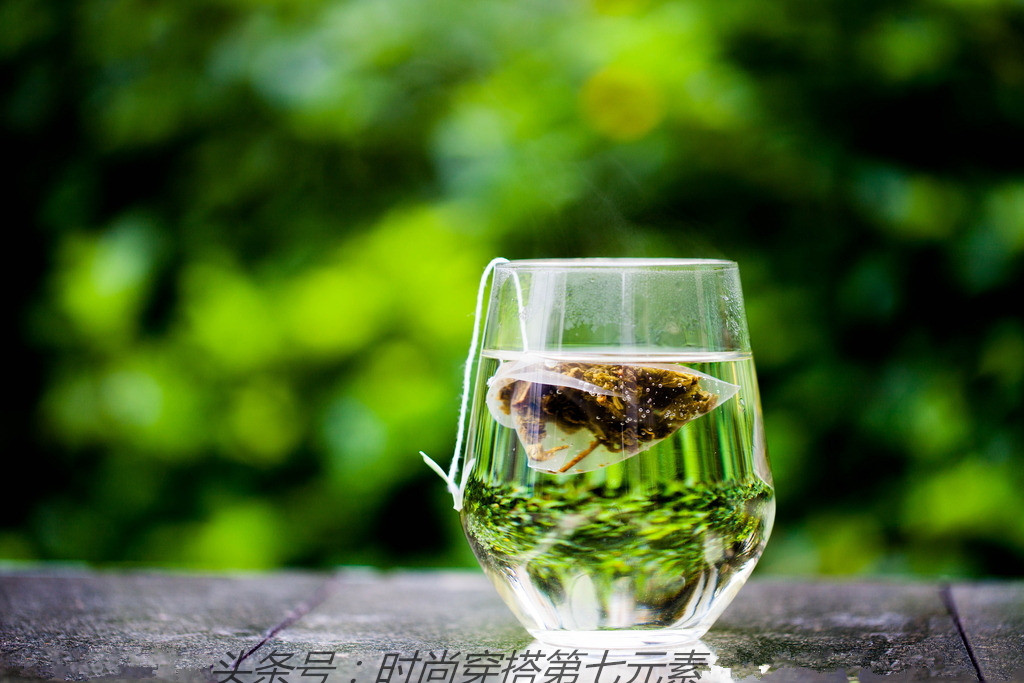 不用护肤品有效治疗黑眼圈,睡眠面膜美白去皱去眼袋