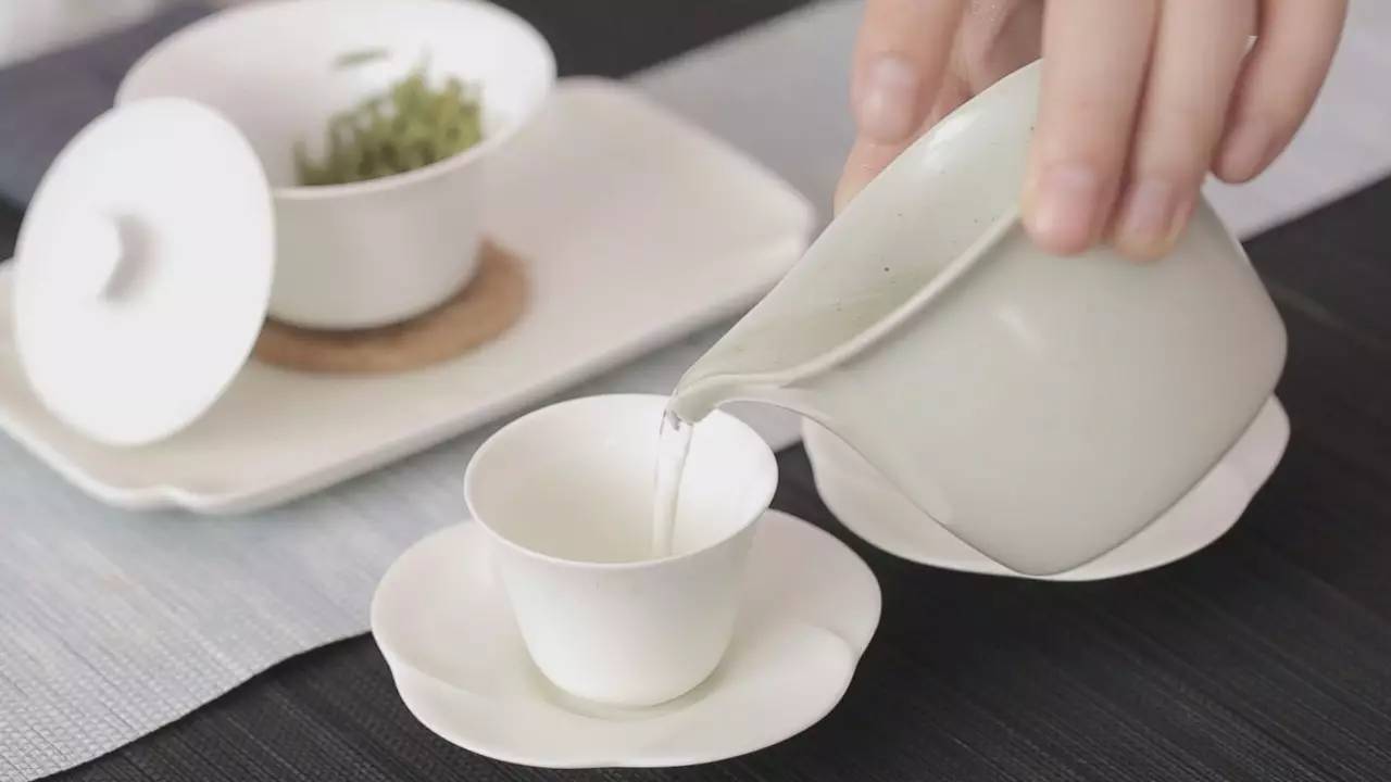 两度获世界金奖的江西遂川狗牯脑茶，茶名很奇葩，它为啥能获奖？