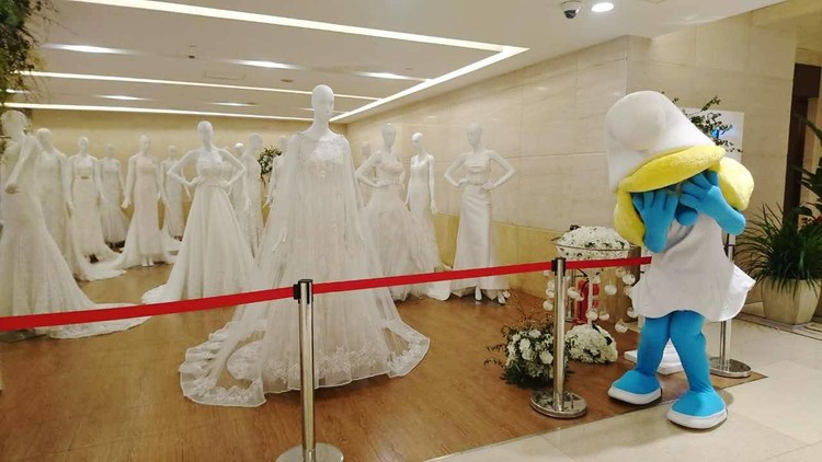 如何给孩子充值信仰?索尼带来了《蓝精灵》电影和编程机器人