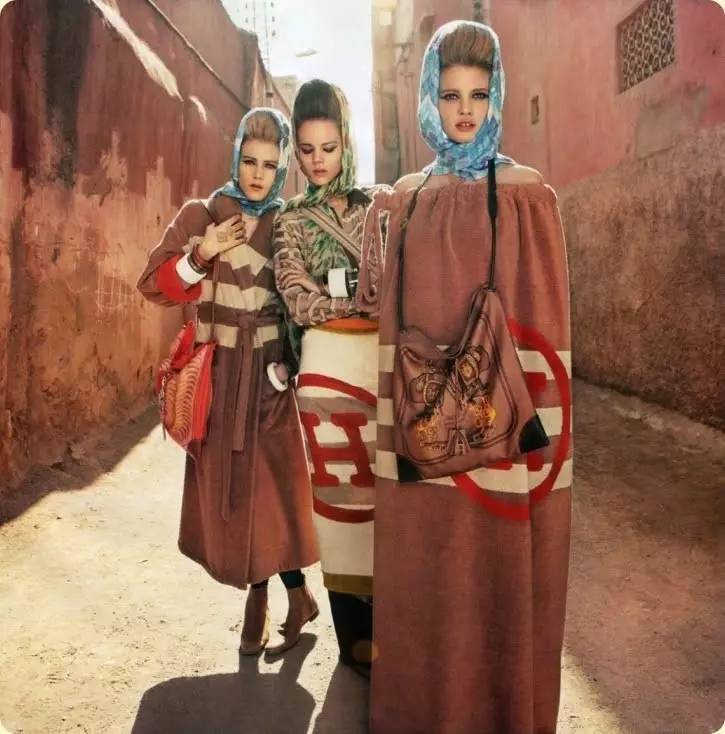 12月去摩洛哥穿衣搭配,摩洛哥情侣穿搭