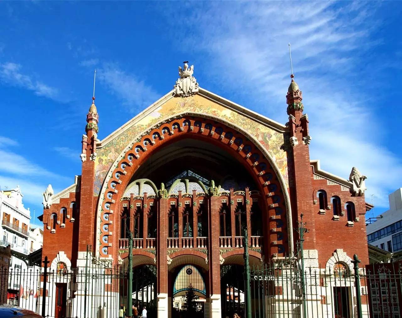 瓦伦西亚周日去哪购物,瓦伦西亚退税