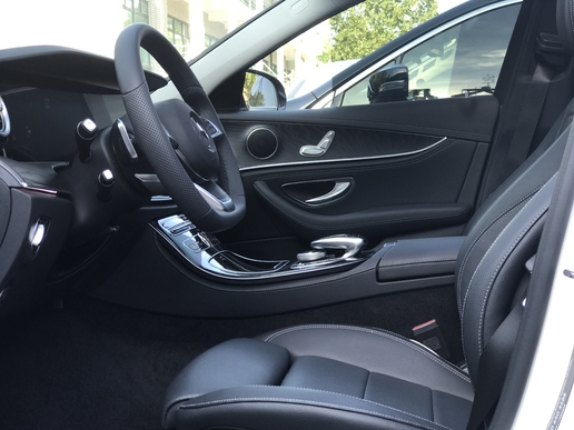 原来你是这样的奔驰E200L！一个靠谱女司机的野蛮选车体验