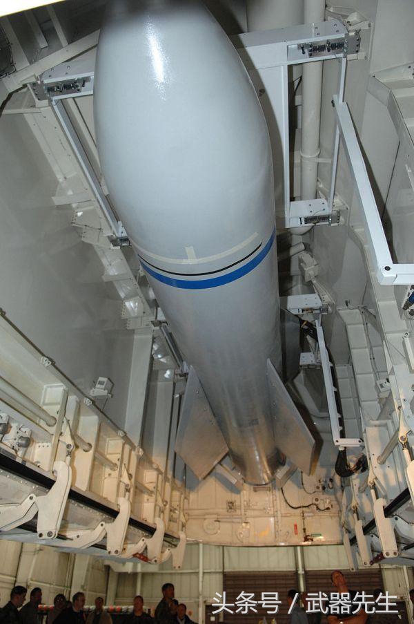 “*弹炸**之母”PK“*弹炸**之父”:谁才是真正的“王炸”