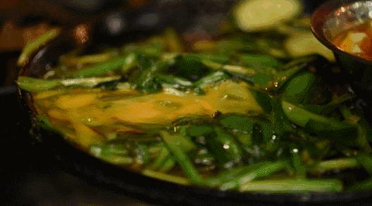 各种特色烧烤欢迎大家都来品尝,最好吃人气最高的烧烤