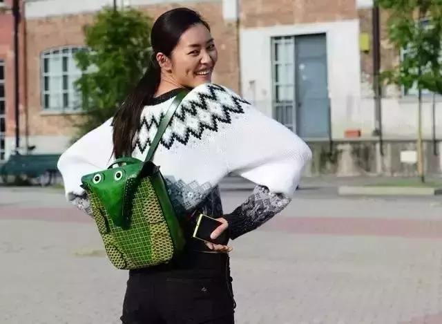 20款好看又实用的女士双肩包推荐,刘雯斜挎休闲包