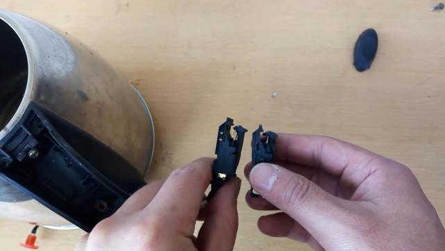 家里的热水壶烧坏了怎么修,家里热水壶坏了