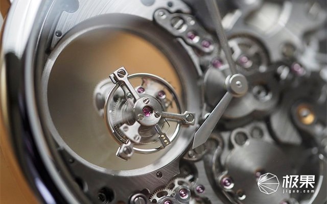 卡地亚跳时腕表机芯,卡地亚手表经典机芯