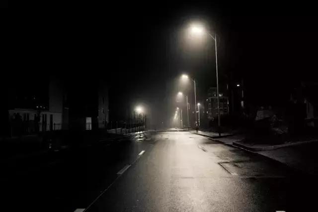 在广州刚毕业月薪三千丢人吗,大学毕业3年广州工资是多少钱