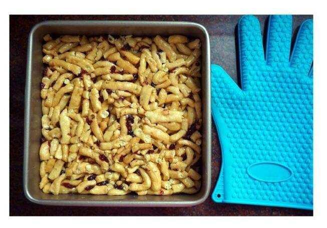 沙琪玛怎么做出来硬硬的,自己在家做的沙琪玛怎么那么硬呢