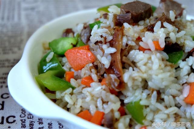 点了份烤全羊没吃完，打包回家配上剩米饭再加工一下，味道好极了