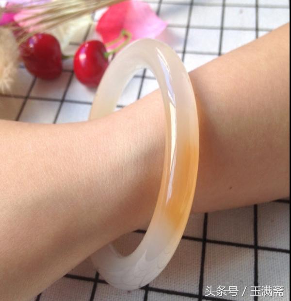 如何选购手镯,新手怎么挑选玉手镯