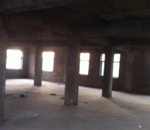 墙体隔断用砖砌还是轻钢龙骨结构,双层玻璃隔断与做墙体哪个便宜点