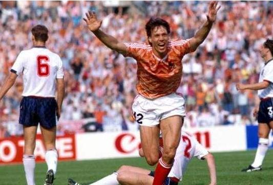 20大足球历史巨星排名,足球历史排名前10位球员