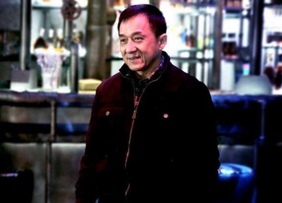 警察故事2013成龙对峙,警察故事成龙跟武警比武片段