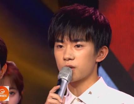 张艺兴谈鹿晗踢球,鹿晗张艺兴谁唱歌厉害