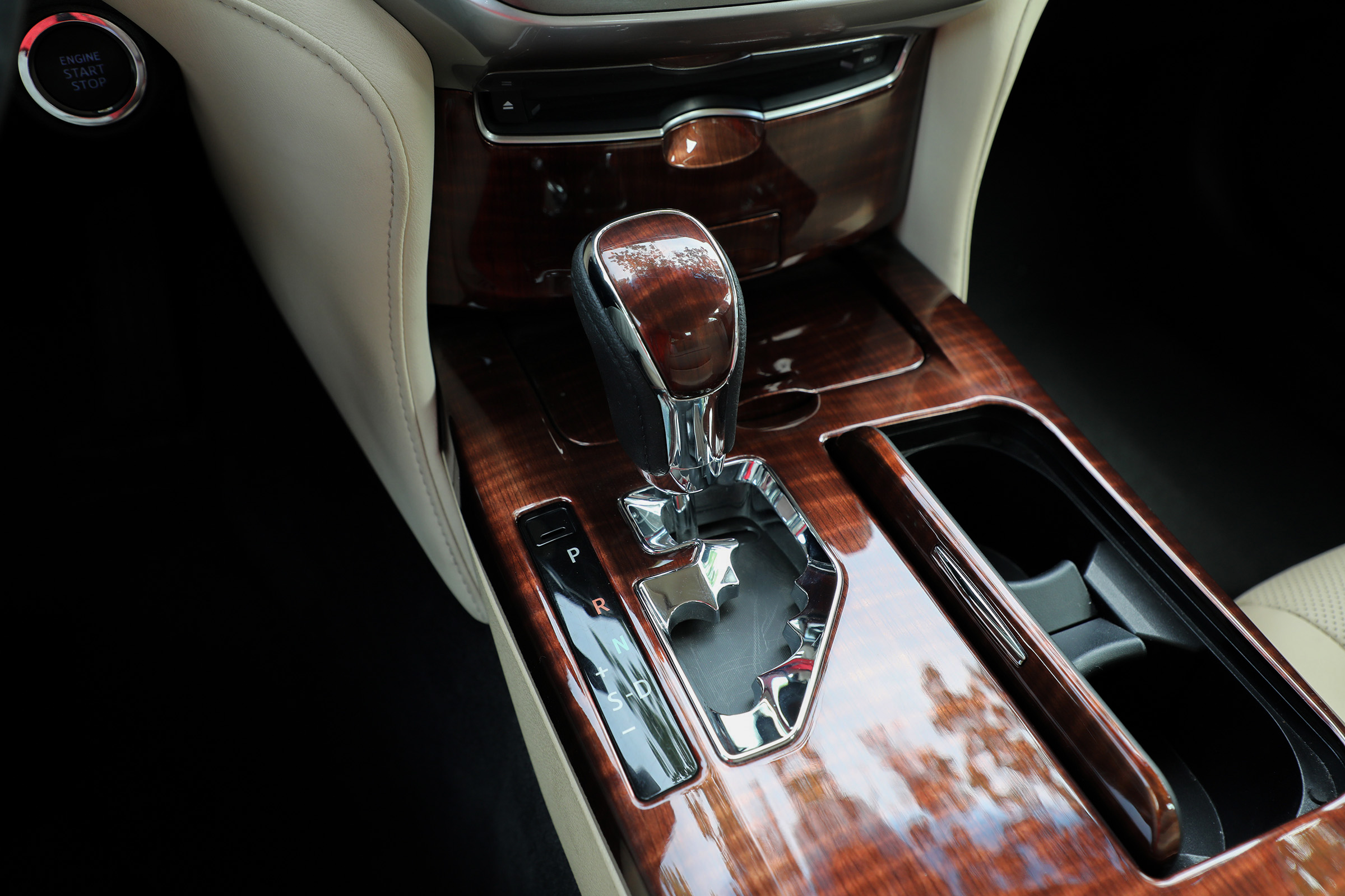 皇冠陆放suv7座真实感受,陆放皇冠suv真实驾驶感受