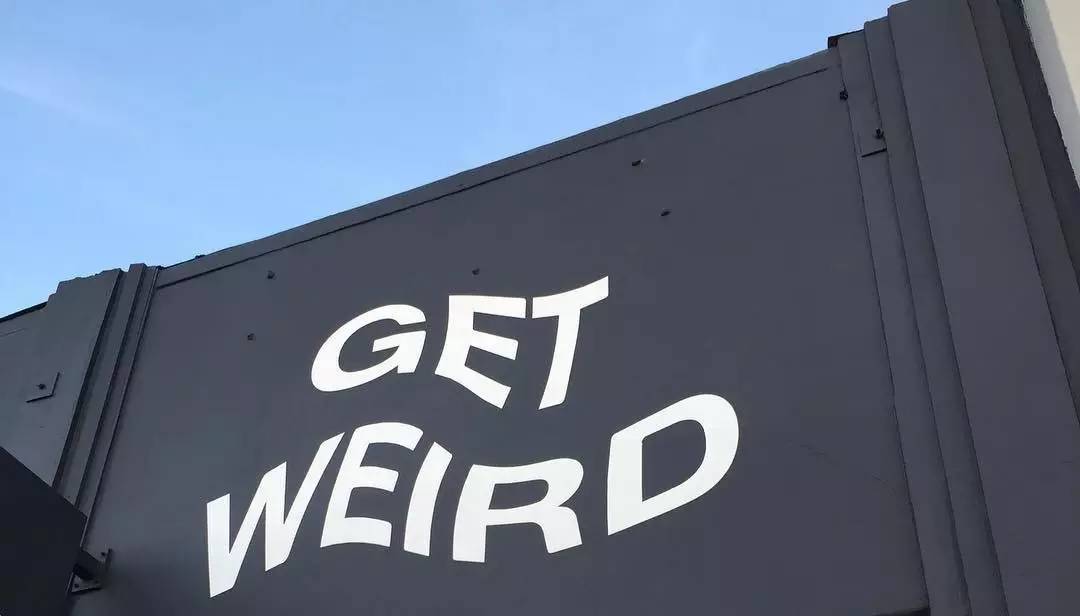 5分钟赚100万美金的潮流单位，幕后主脑竟然是一个不受欢迎的怪人？