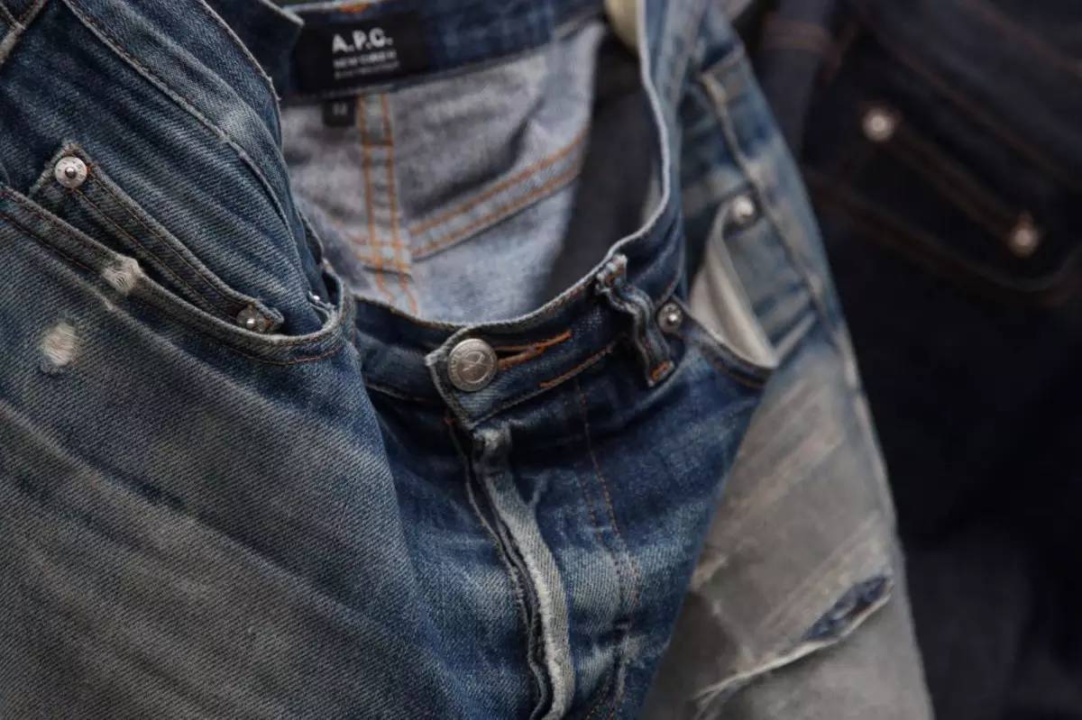 优雅的A.P.C.虽然有个暴脾气，但做起衣服来一点都不马虎