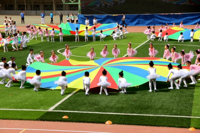 狂欢嘉年华表演,济南市中区小学春季运动会