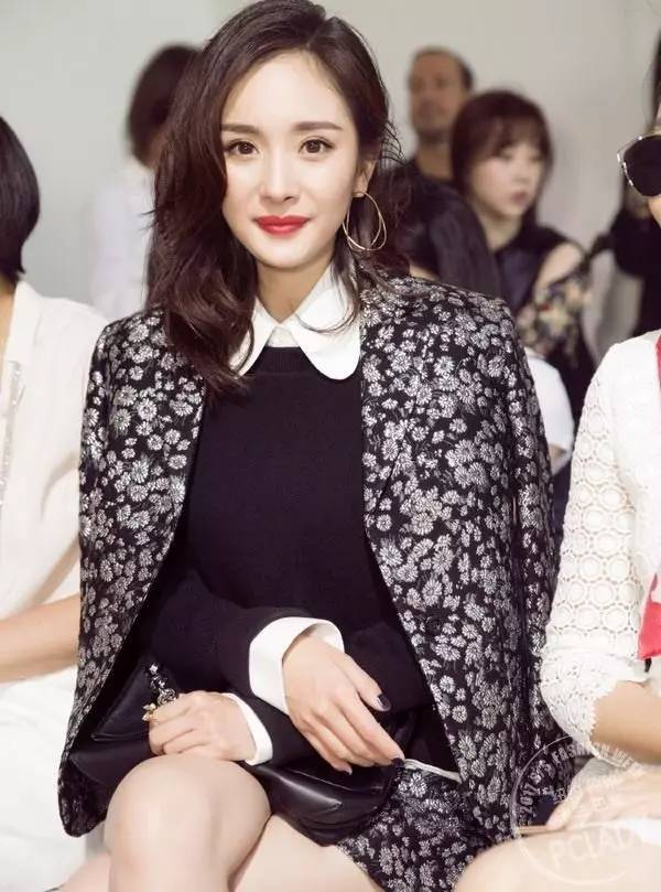 杨幂上红毯,杨幂metgala首秀