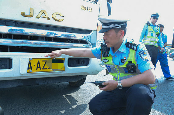 大车遮挡号牌被扣12分,停车遮挡号牌被扣12分怎么处罚