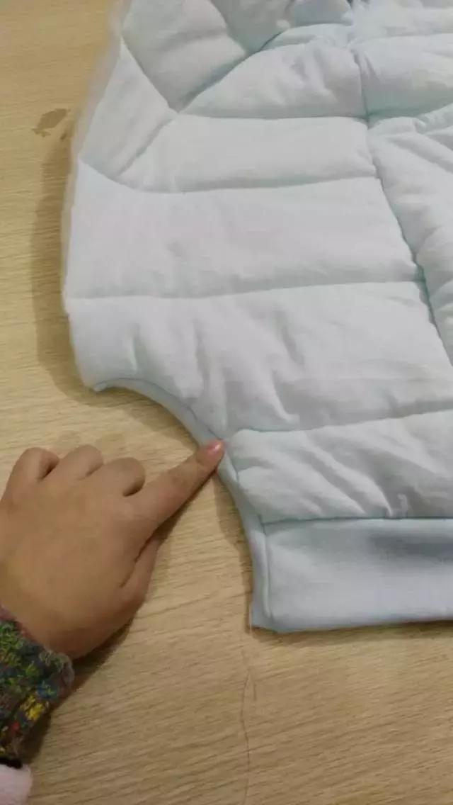 自己动手给宝宝做防踢睡袋,宝宝什么时候可以用分腿睡袋