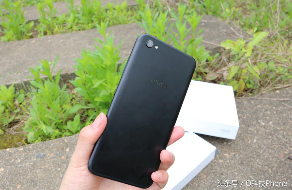 vivox9磨砂黑版实图,vivox9活力蓝版和磨砂黑色哪个好