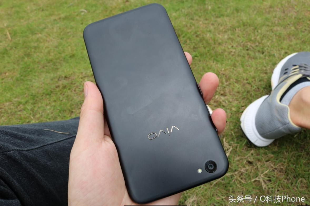 vivox9磨砂黑版实图,vivox9活力蓝版和磨砂黑色哪个好