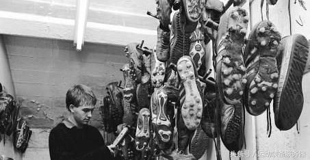 一双足球鞋多少钱最便宜的,各种品牌球鞋价钱