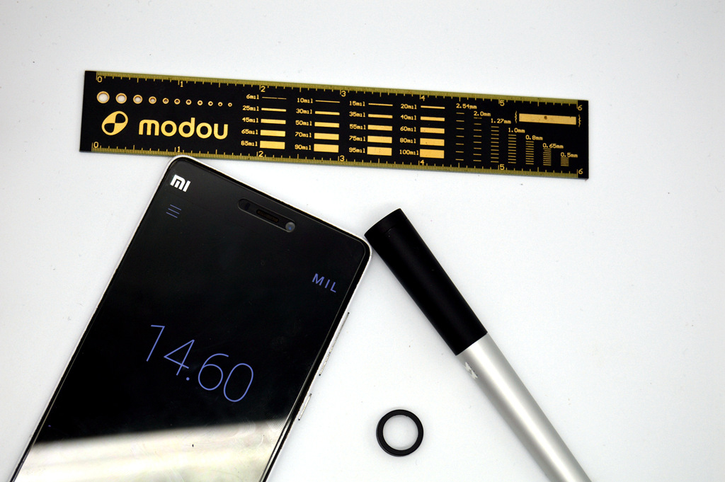 0.1mm精准测距，一划即测，千元售价是否超值