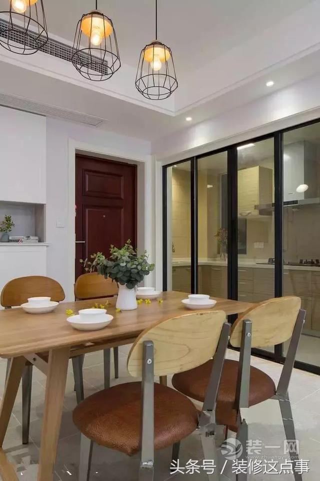 现代简约卧室壁灯装修效果图,现代简约风装修小户型客厅灯