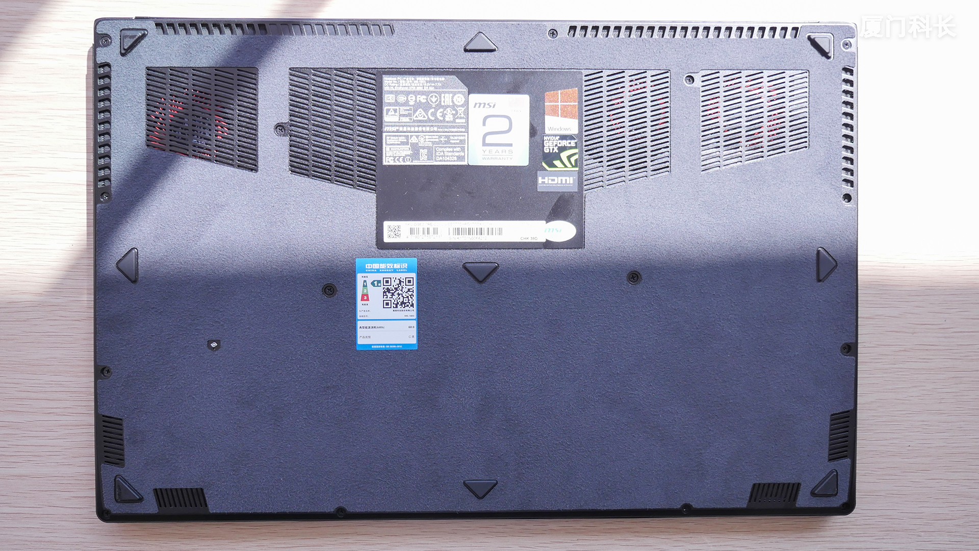 微星gs灯光,微星gs60性能