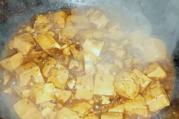 吃素就吃蛋白质丰富得豆腐，好吃到连盘子都能吃掉