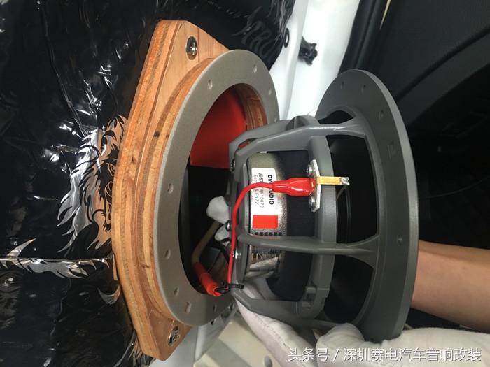 丰田锐志改装摩雷音响,深圳丰田雷凌改装音响低音炮