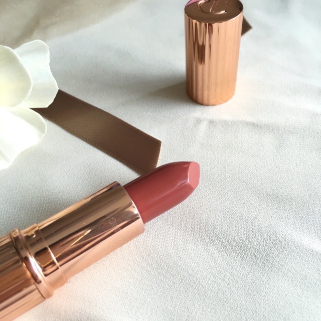 母亲节送妈妈口红,母亲节给妈妈送什么口红好