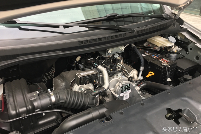 新世代瑞风m4全系降价3万,宜商宜家江淮瑞风m4商旅版上市