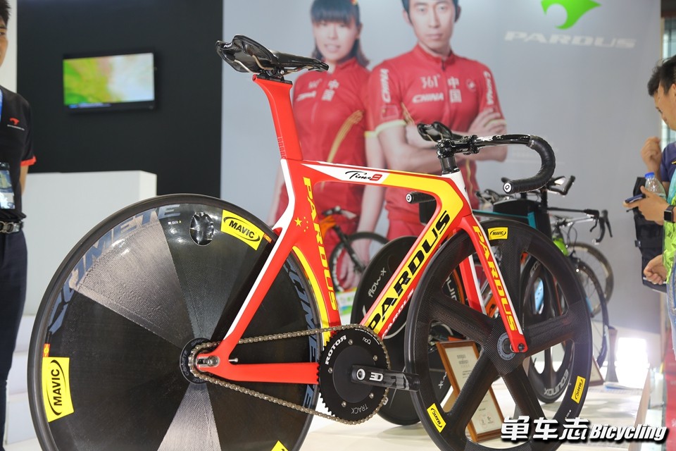 人潮爆拥——2017上海国际自行车展Dayone