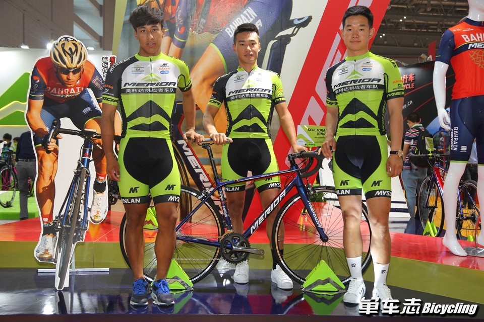 人潮爆拥——2017上海国际自行车展Dayone