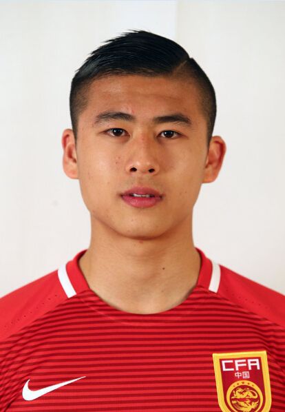 国足前锋张玉宁，何时才能成为国足的一张最强王牌？