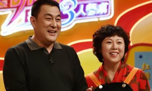 中国最牛锅炉工，塑造经典角色至今无人超越，与妻子恩爱携手幸福