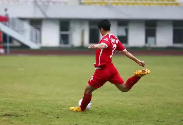 大雨挡不住的红色激情！全株洲人关注的顶级比赛嗨翻体育中心！